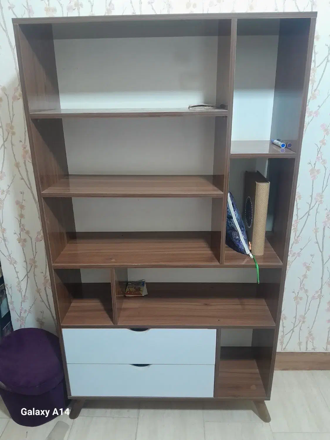 کتابخانه|کتابخانه، شلف، قفسه‌های دیواری|شیروان (خراسان), |دیوار