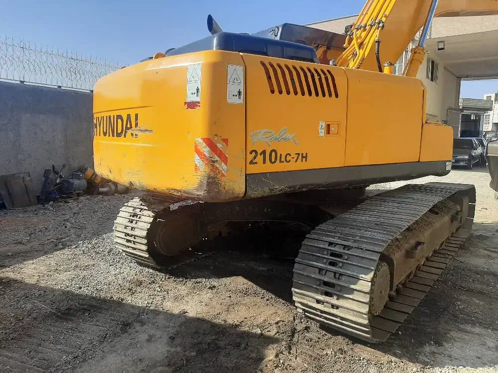 نیازمند راننده بیل برا معدن سمت تبریز|استخدام حمل و نقل|خاروانا, |دیوار