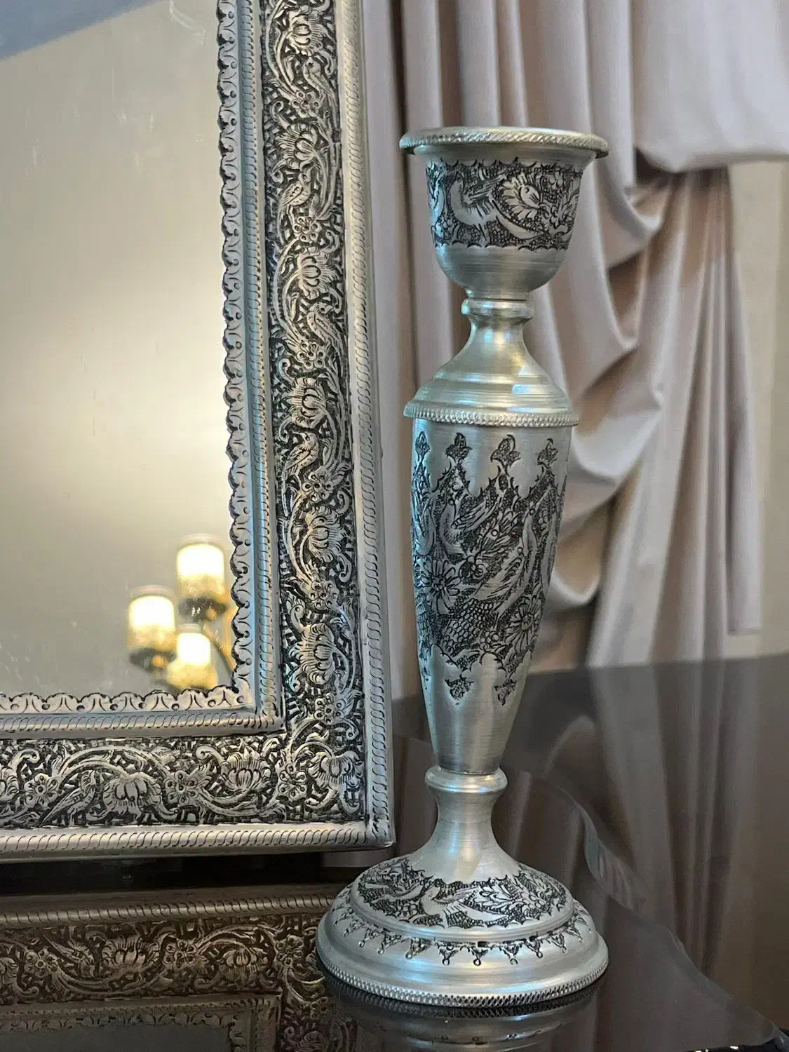 فروش آینه و شمعدان طرح نقره سیاه قلم|آینه|قم, زنبیل آباد|دیوار