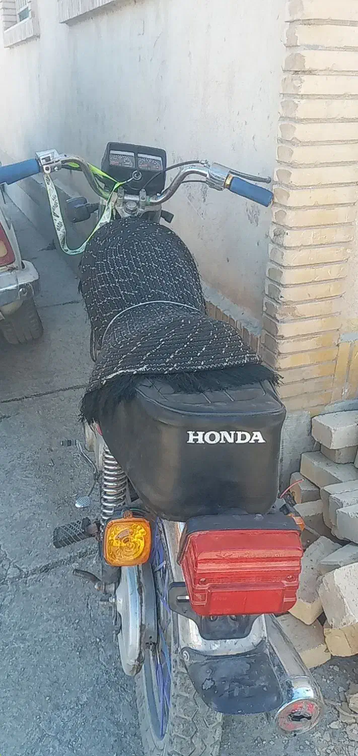 فروش فوری ۱۲۵ هوندا|موتورسیکلت|نهاوند, |دیوار