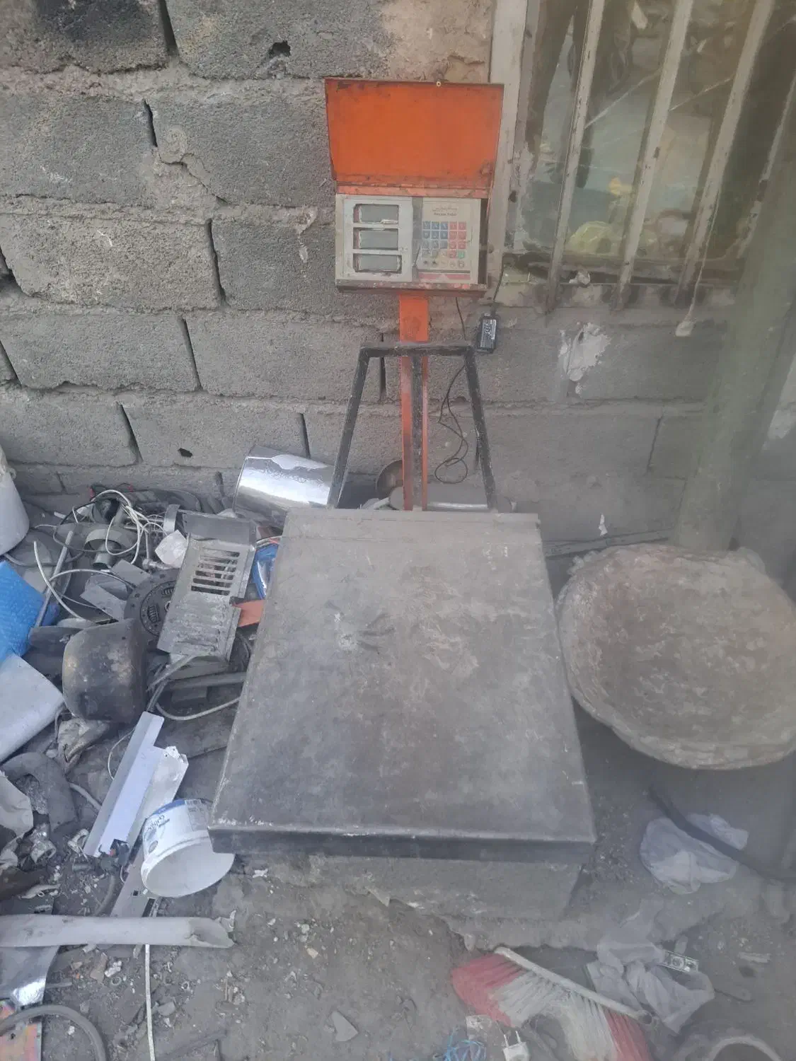 فروش.خرید ضایعات آهن مس برنج درب پنجره|عمدهفروشی|مشهد, نوید|دیوار