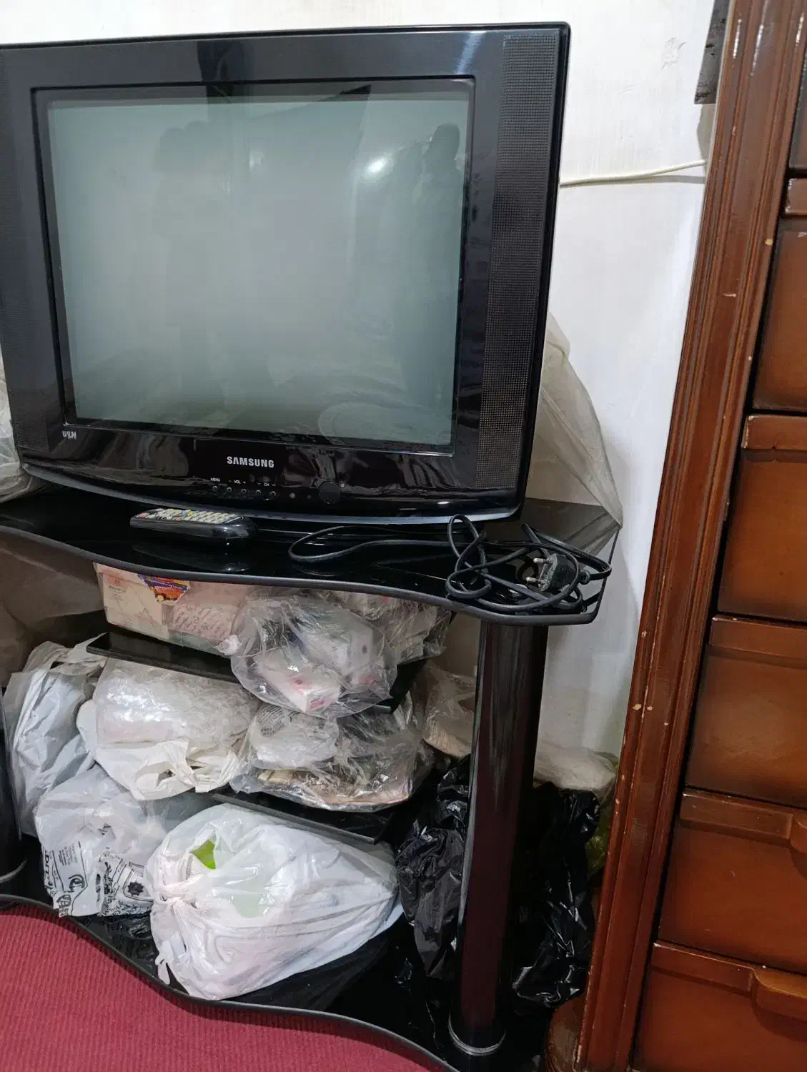 تلوزیون سامسونگ همراه میز|تلویزیون و پروژکتور|ملایر, |دیوار