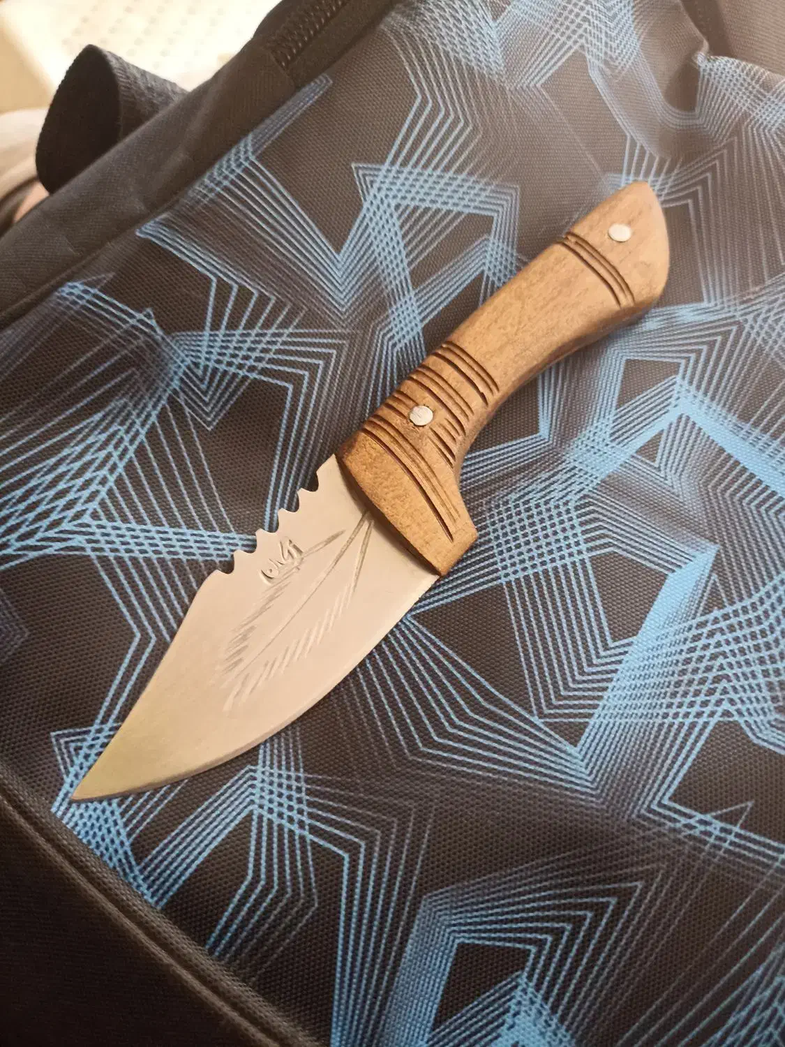 چاقو|کلکسیون اشیاء عتیقه|ری, دیلمان|دیوار