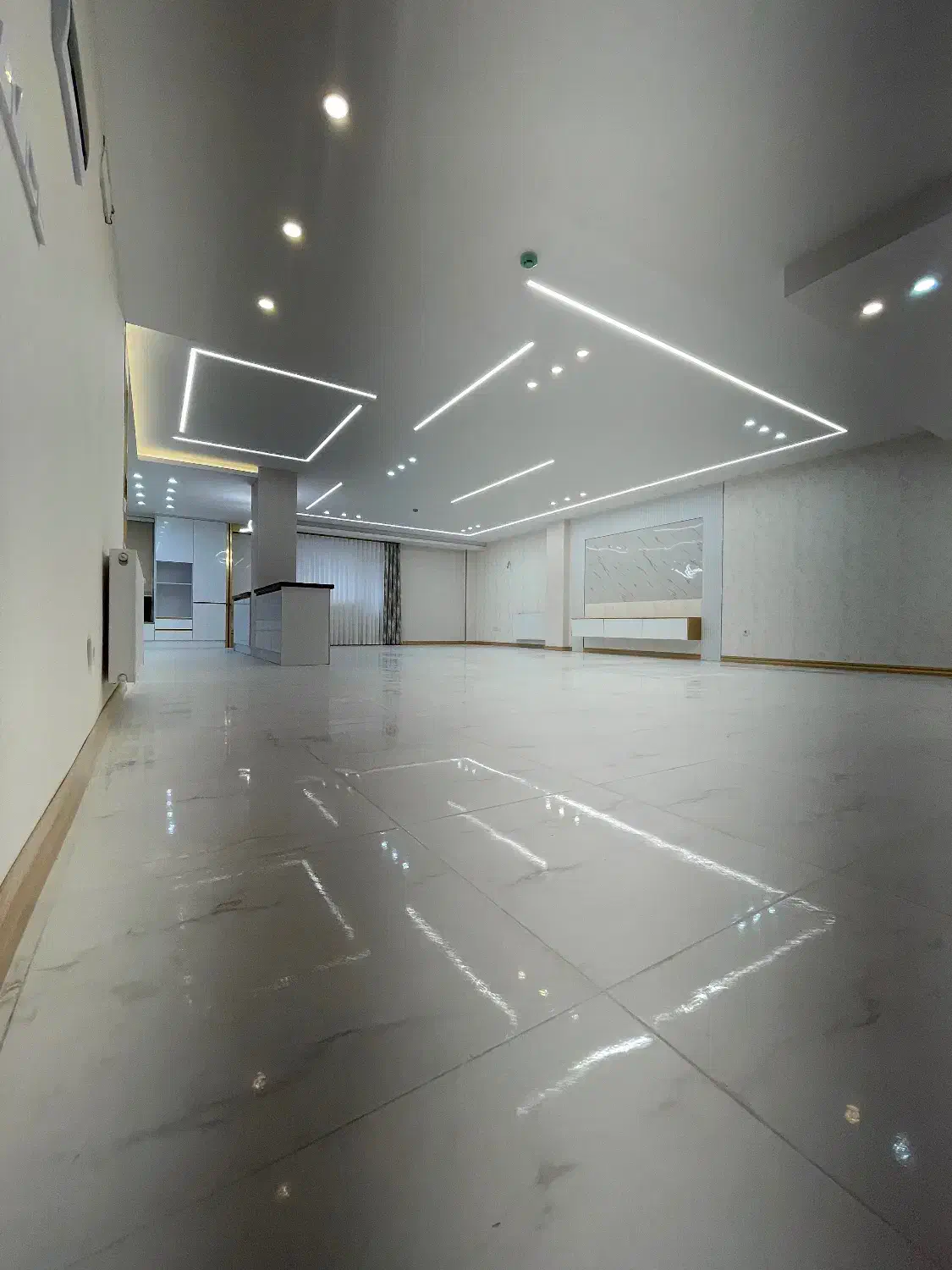 3خواب280متری«حیاط40متری+30متری»قصرواقعی|فروش آپارتمان|صدرا-فارس, فاز ۱|دیوار