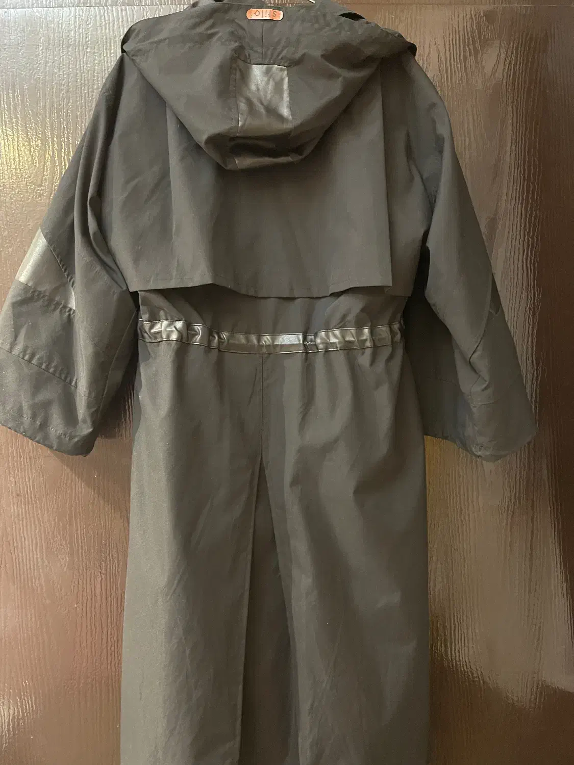 بارانی زنانه|لباس|قم, باجک یک|دیوار