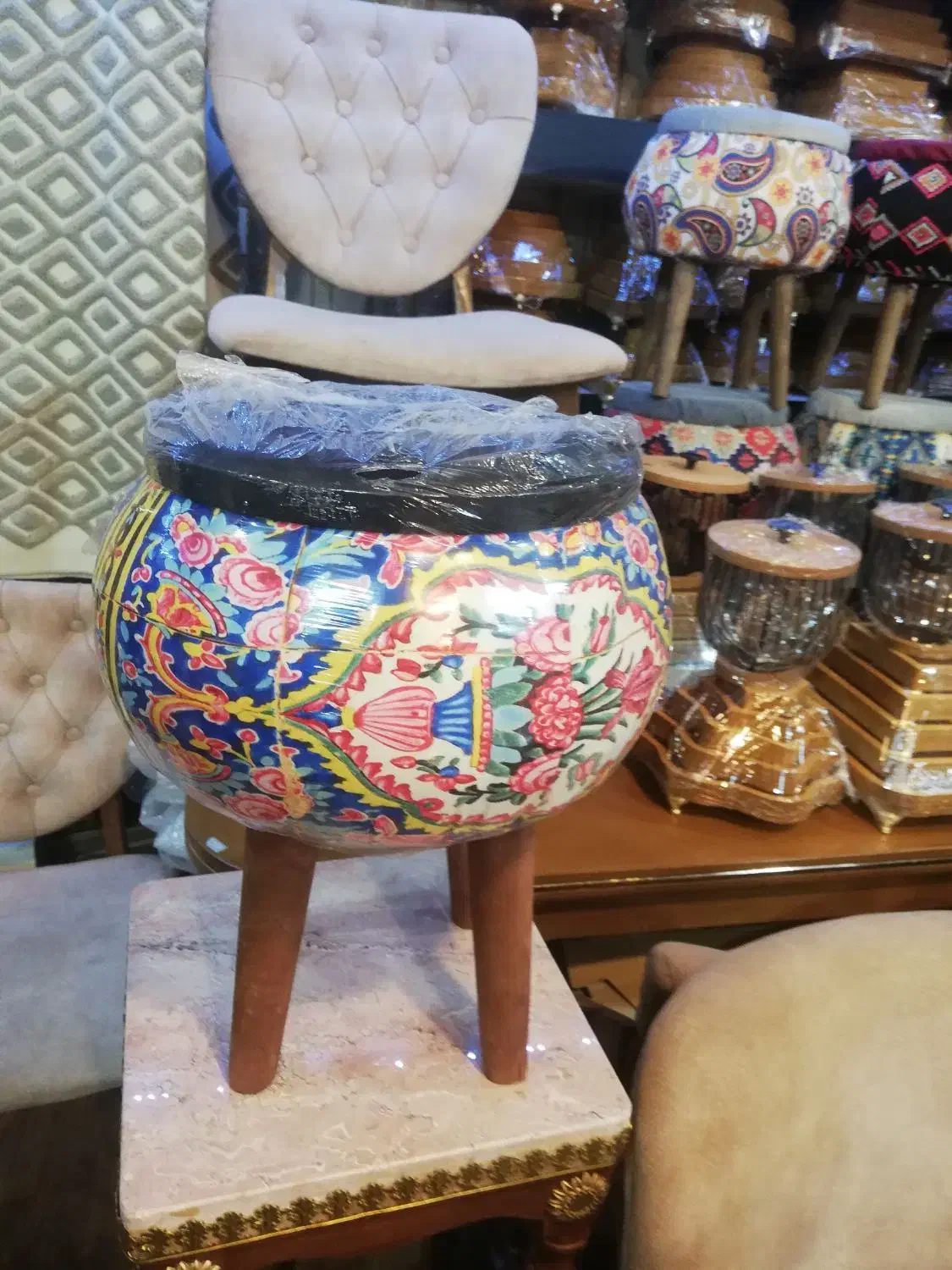 پاف مراکشی|صندلی و نیمکت|اردبیل, |دیوار