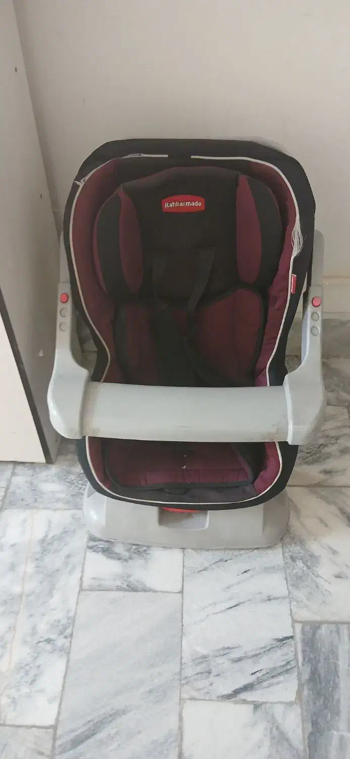 صندلی ماشین|تخت و صندلی بچه|مشهد, استاد یوسفی (شهرک غرب)|دیوار