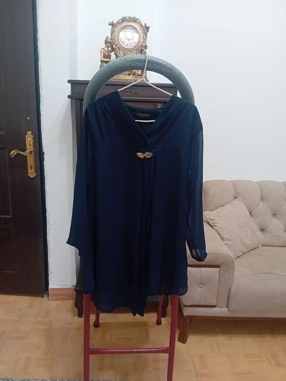 شومیز|لباس|رشت, معلولین|دیوار