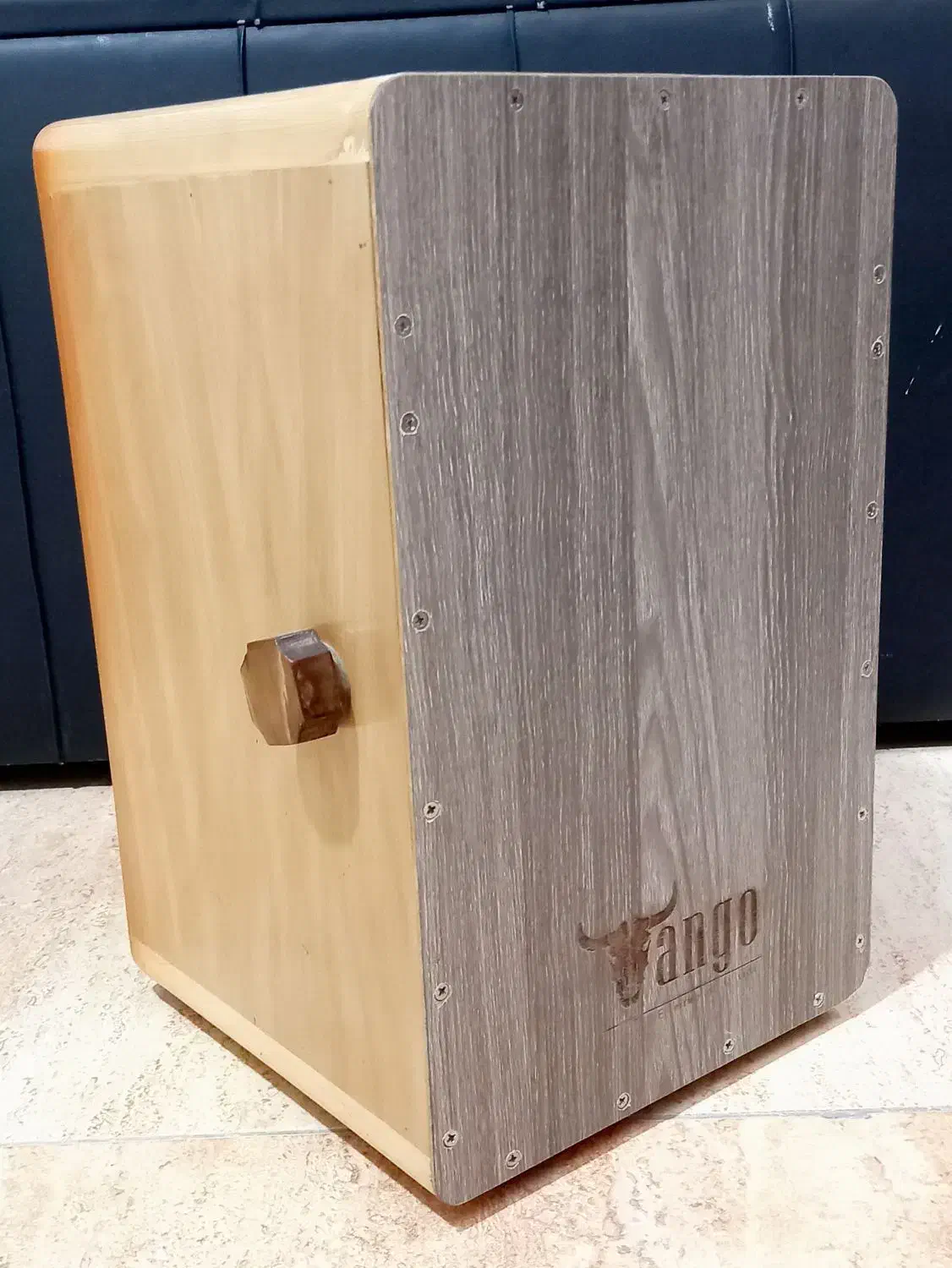 کاخن Ango|درام و پرکاشن|قدس, شهر‌قدس|دیوار