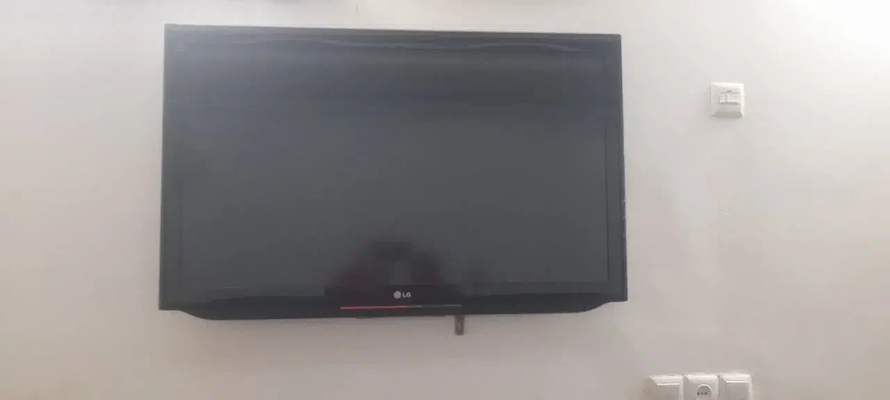 ال سی دی ۴۳ اینچ اصل کره|تلویزیون و پروژکتور|قم, عمار یاسر|دیوار