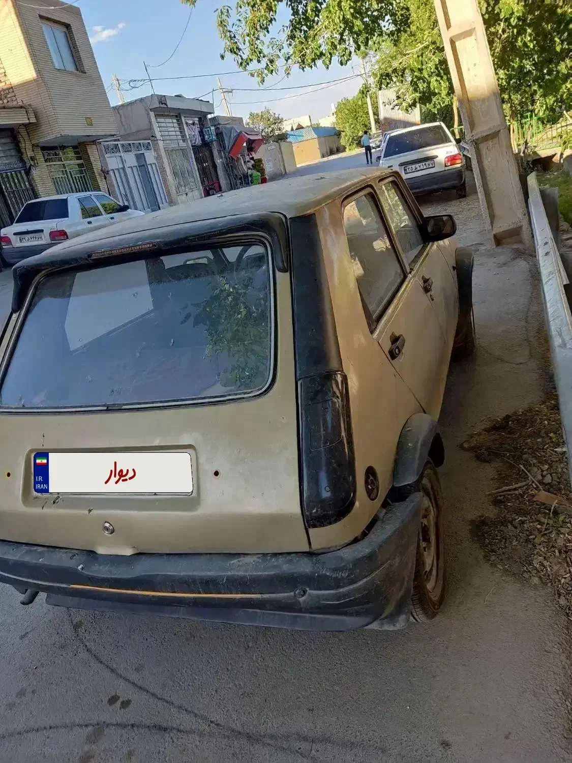 پی کی|خودرو سواری و وانت|اصفهان, نقش جهان|دیوار