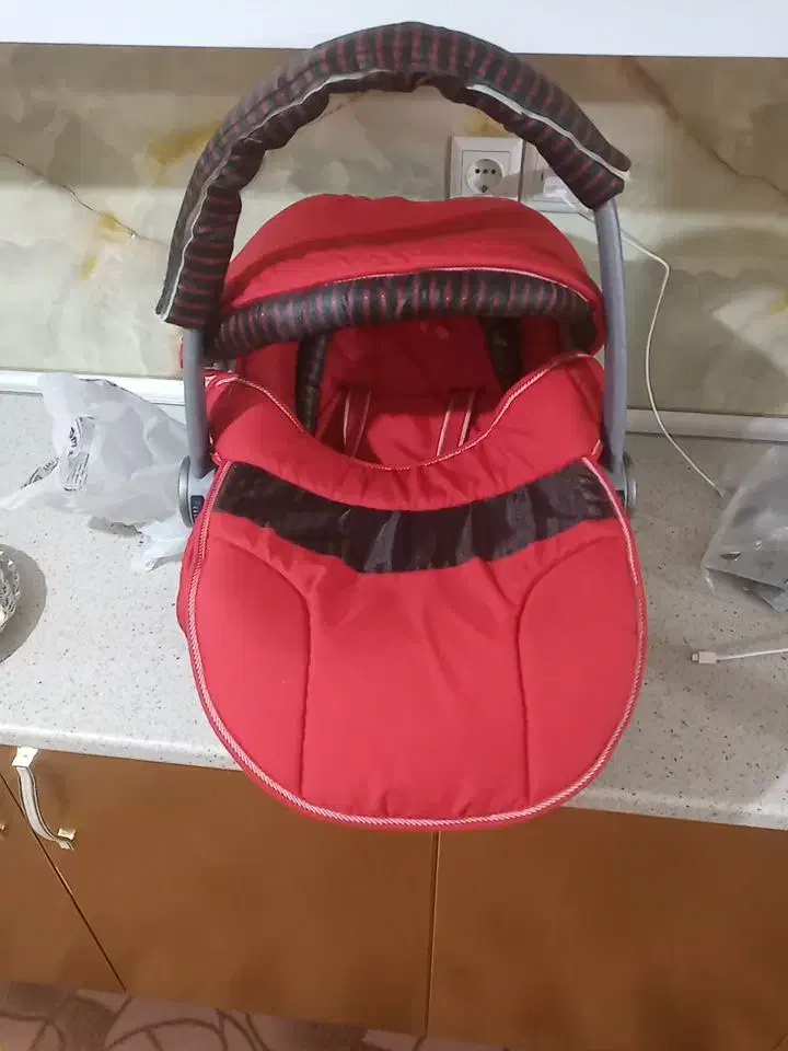 کریل بچه در حد نو|کالسکه و لوازم جانبی|بندر انزلی, بشمن|دیوار