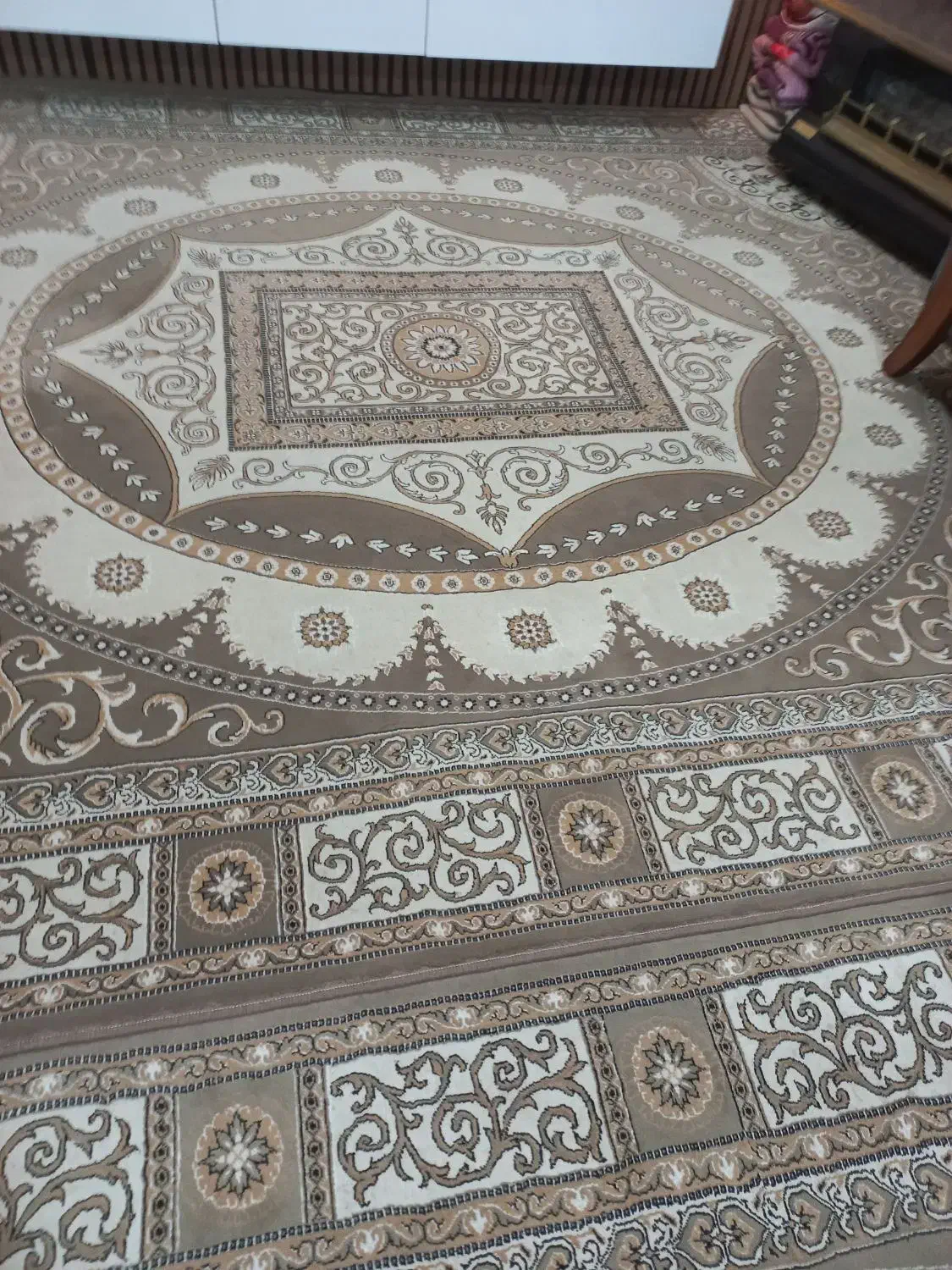سه تخته فرش ۱۲متری سالم قابل قبول قیمت ۲۰ میلیون|فرش|طبقده, |دیوار