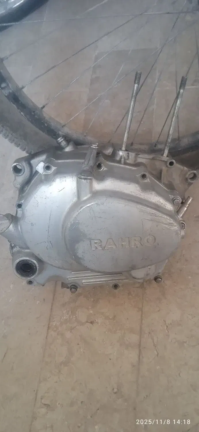 لوازم رهرو|قطعات یدکی و لوازم جانبی|قم, باغ کرباسی|دیوار