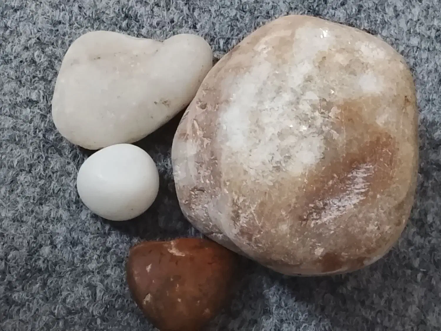 سنگ قیمتی واصلی|جواهرات|گلپایگان, |دیوار