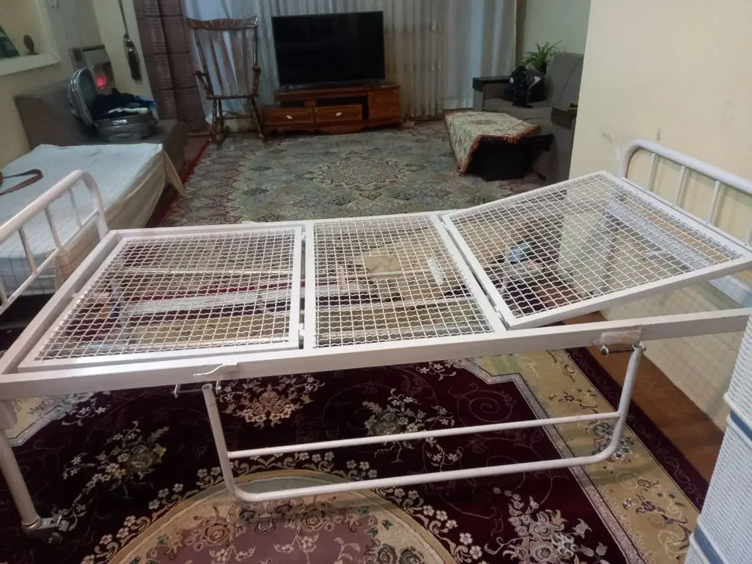 تخت بیمارستانی دو شکن در حدنو|پزشکی|شیراز, بالا کفت|دیوار