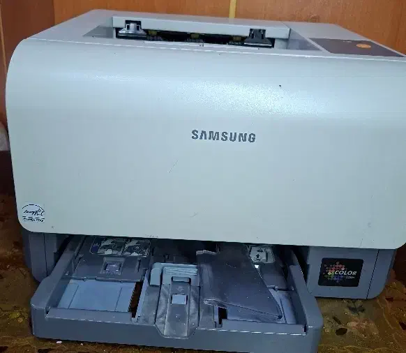 فروش یک عدد پرینتر رنگی لیزری|پرینتر، اسکنر، کپی، فکس|شهرکرد, |دیوار