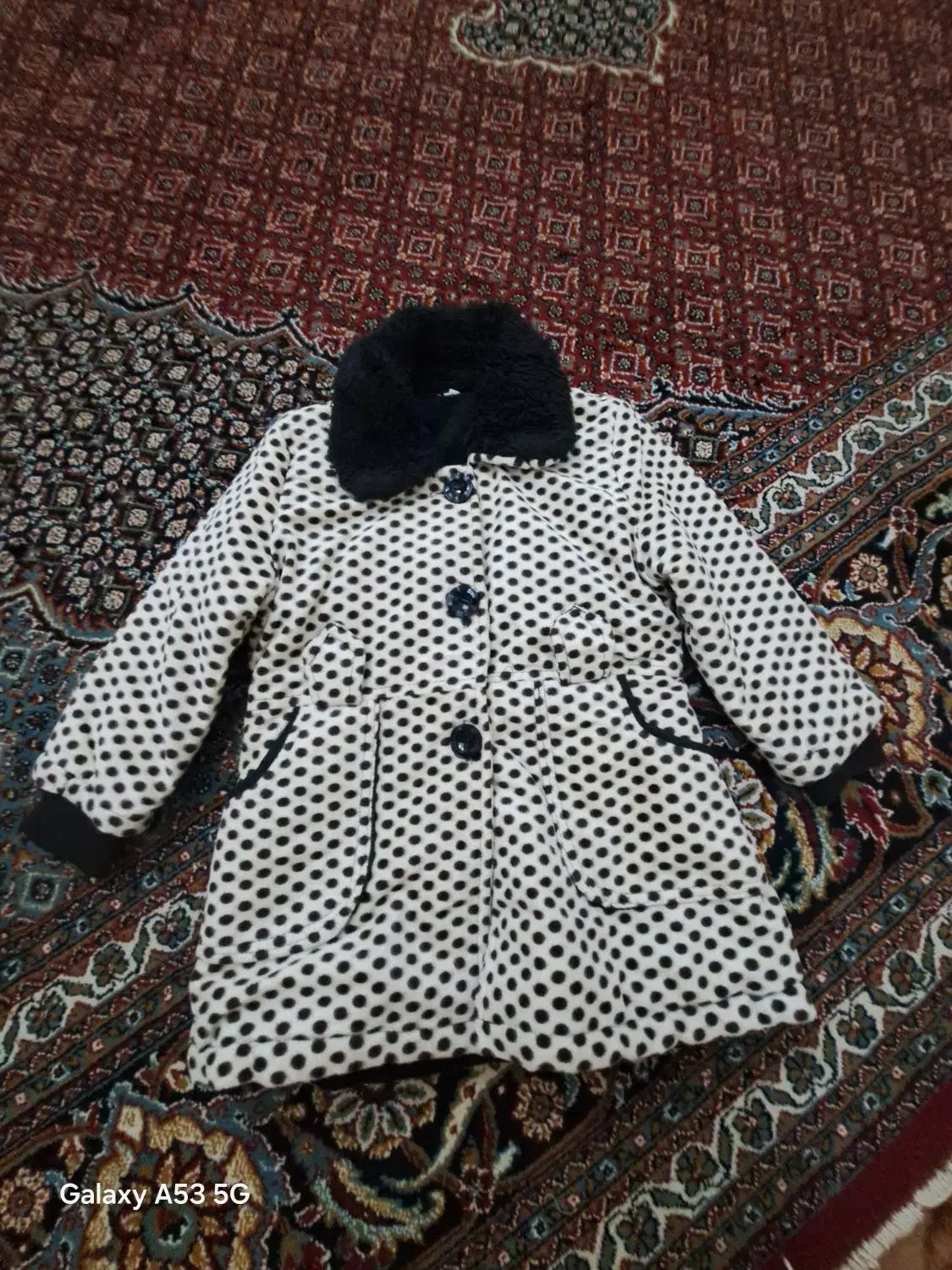 دو عدد پالتوی دخترانه|کفش و لباس بچه|پاکدشت, پاکدشت (مامازند)|دیوار