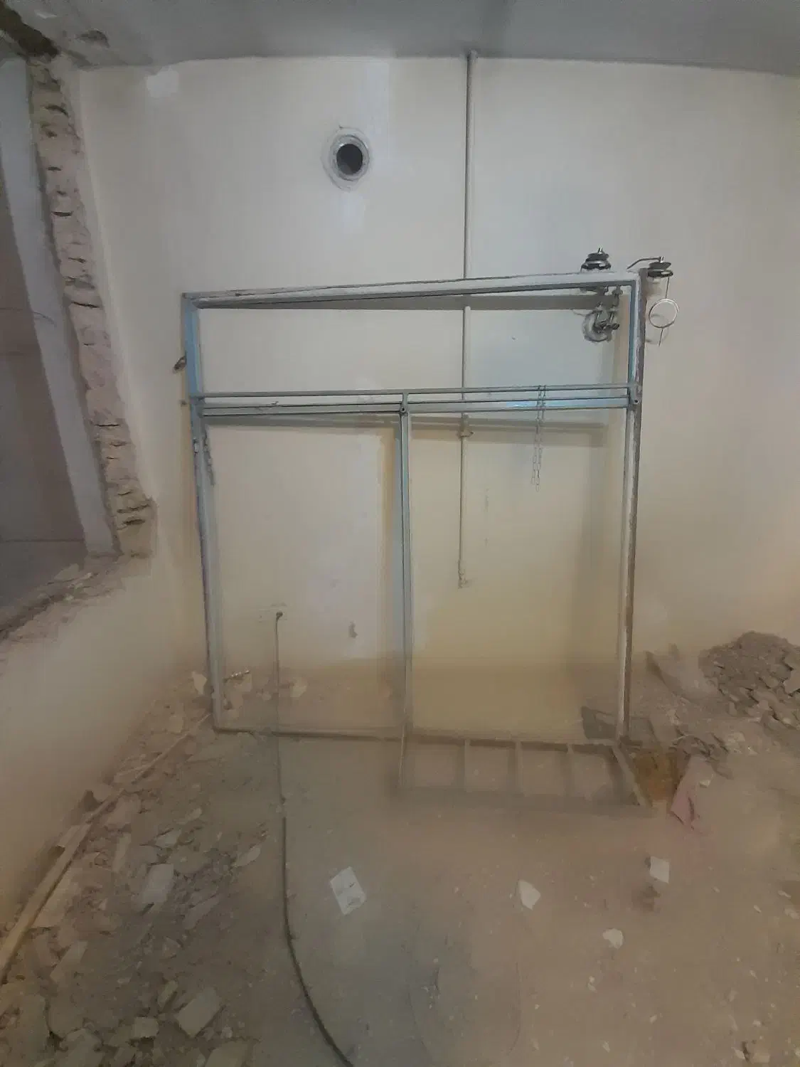 فروش چهار چوب فلزی و پنجره|مصالح و تجهیزات ساختمان|اصفهان, قلعه طبره|دیوار