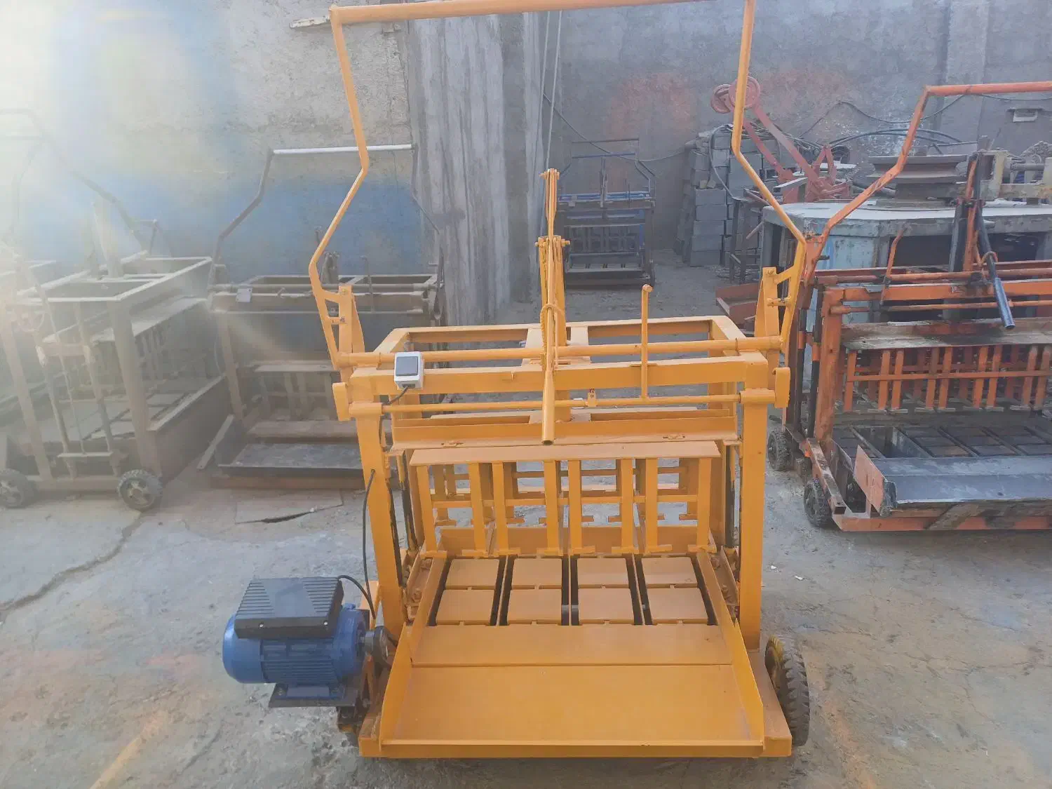 تولید و فروش دستگاه های بلوک زنی|ماشین‌آلات صنعتی|بهارستان, |دیوار