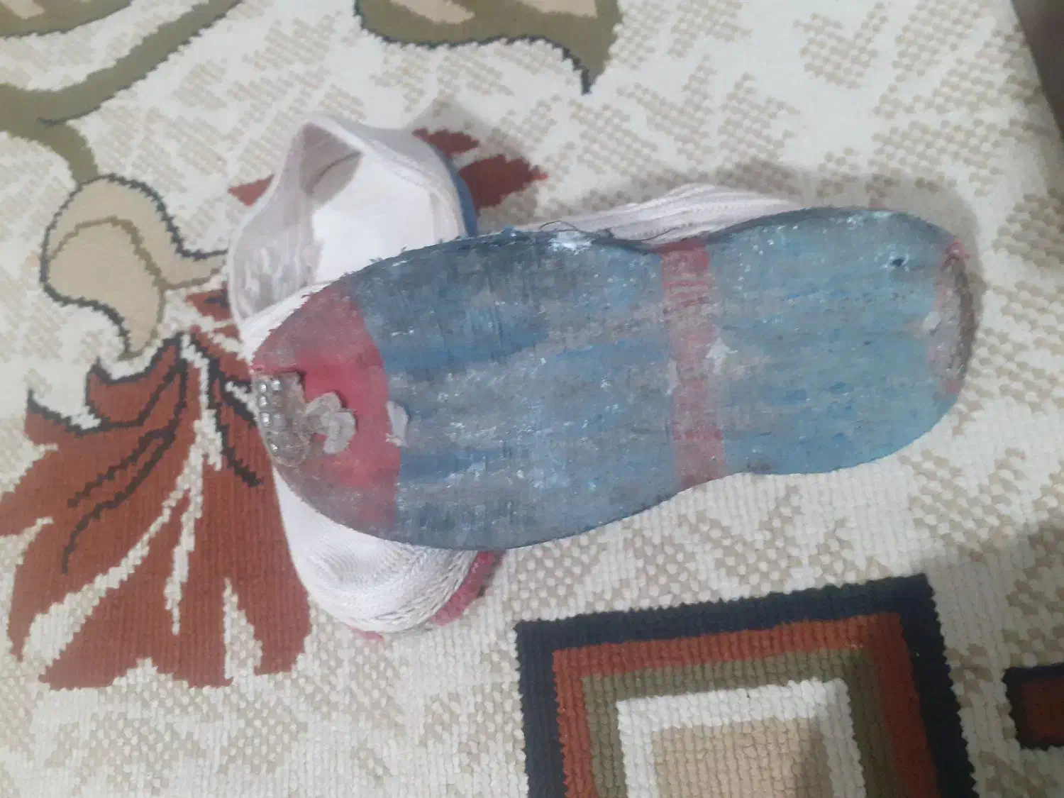 کلاش|کیف، کفش، کمربند|جوانرود, |دیوار