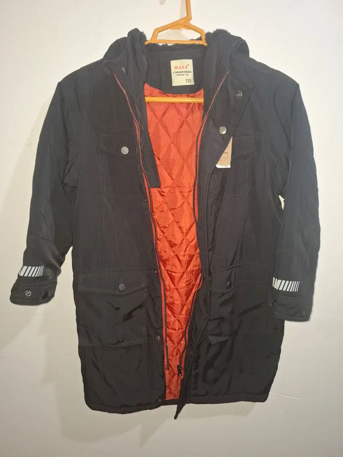 کاپشن|لباس|جهرم, |دیوار