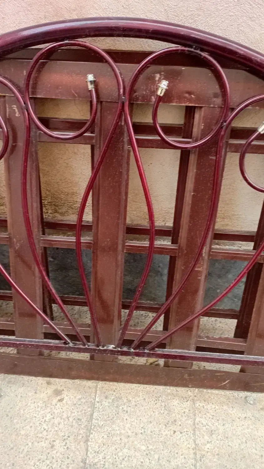 تخت خواب|تشک تختخواب|میانه, |دیوار