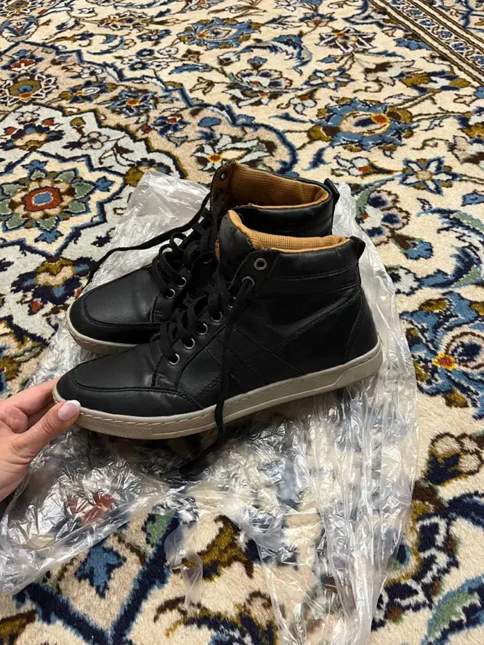 نیم بوت مردانه|کیف، کفش، کمربند|میانه, |دیوار