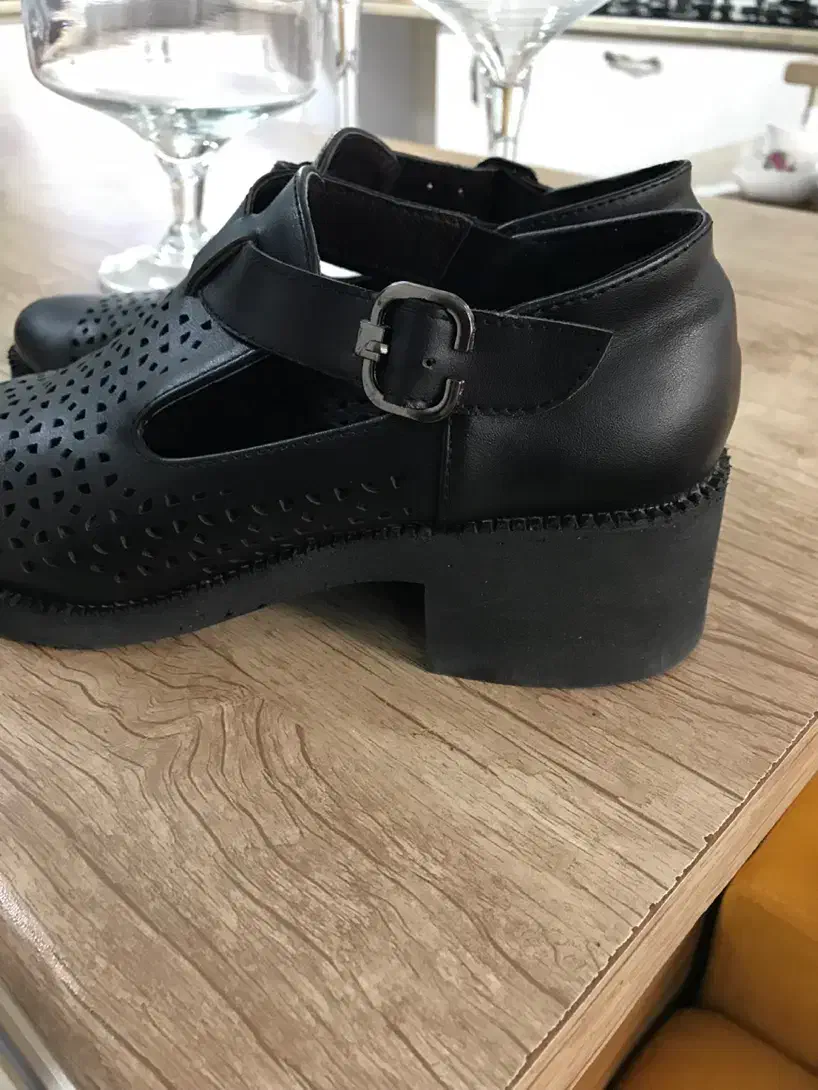 کفش نایک|کیف، کفش، کمربند|شیراز, دشت چنار|دیوار