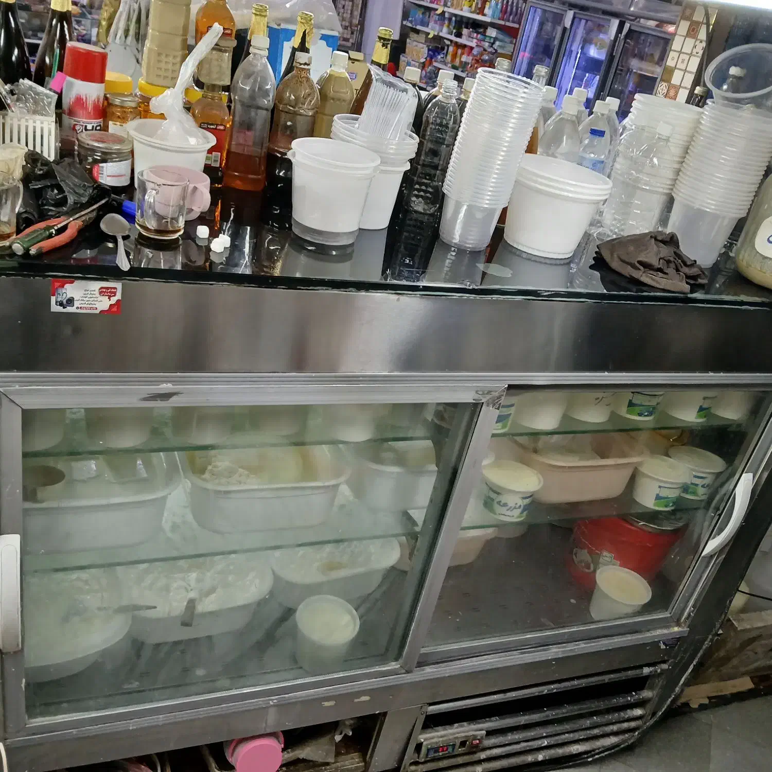 یخچال ویترینی آکواریومی شیرینی لبنیاتی|فروشگاه و مغازه|تربتحیدریه, حیدرآباد|دیوار