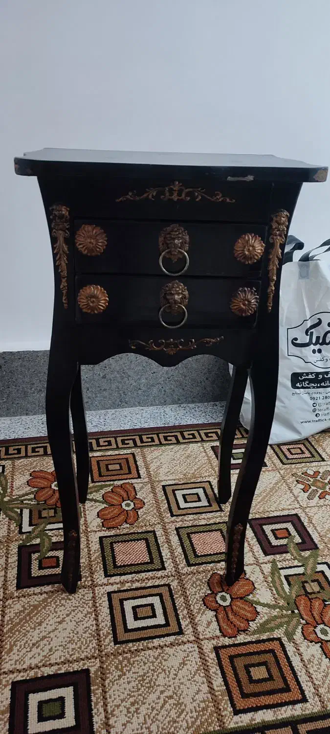 میز تلفن|میز تلفن|لنگرود, |دیوار