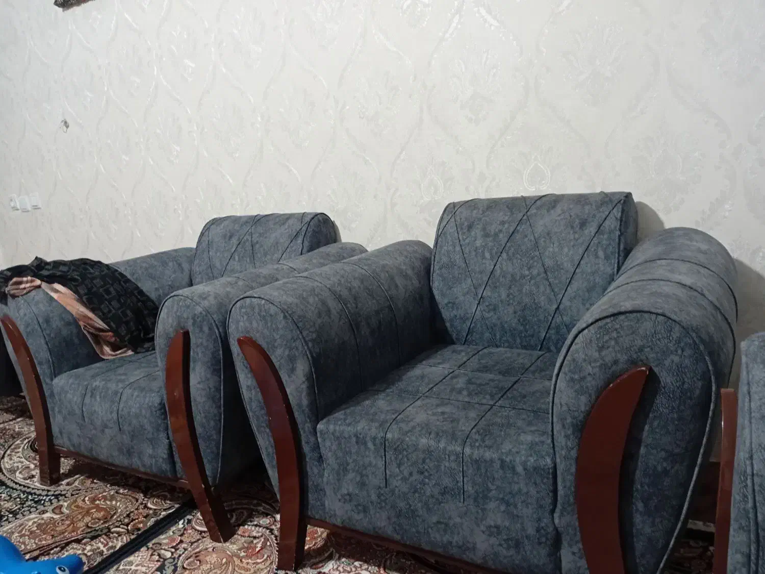 مبل ۷نفره یکماه کاربه همراه عسلی|مبلمان خانگی و میز عسلی|آبیک, |دیوار
