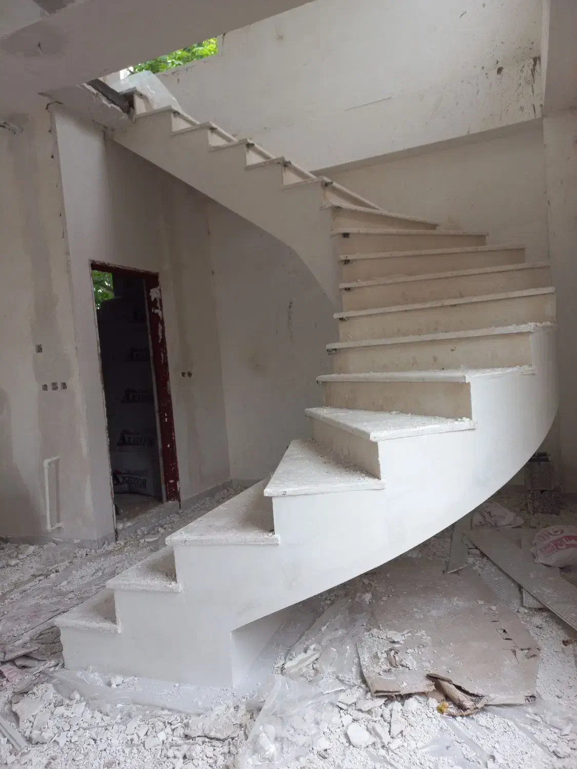 لکه گیری تمیز  و حرفه‌ای و گچکاری|خدمات پیشه و مهارت|رشت, بازار|دیوار