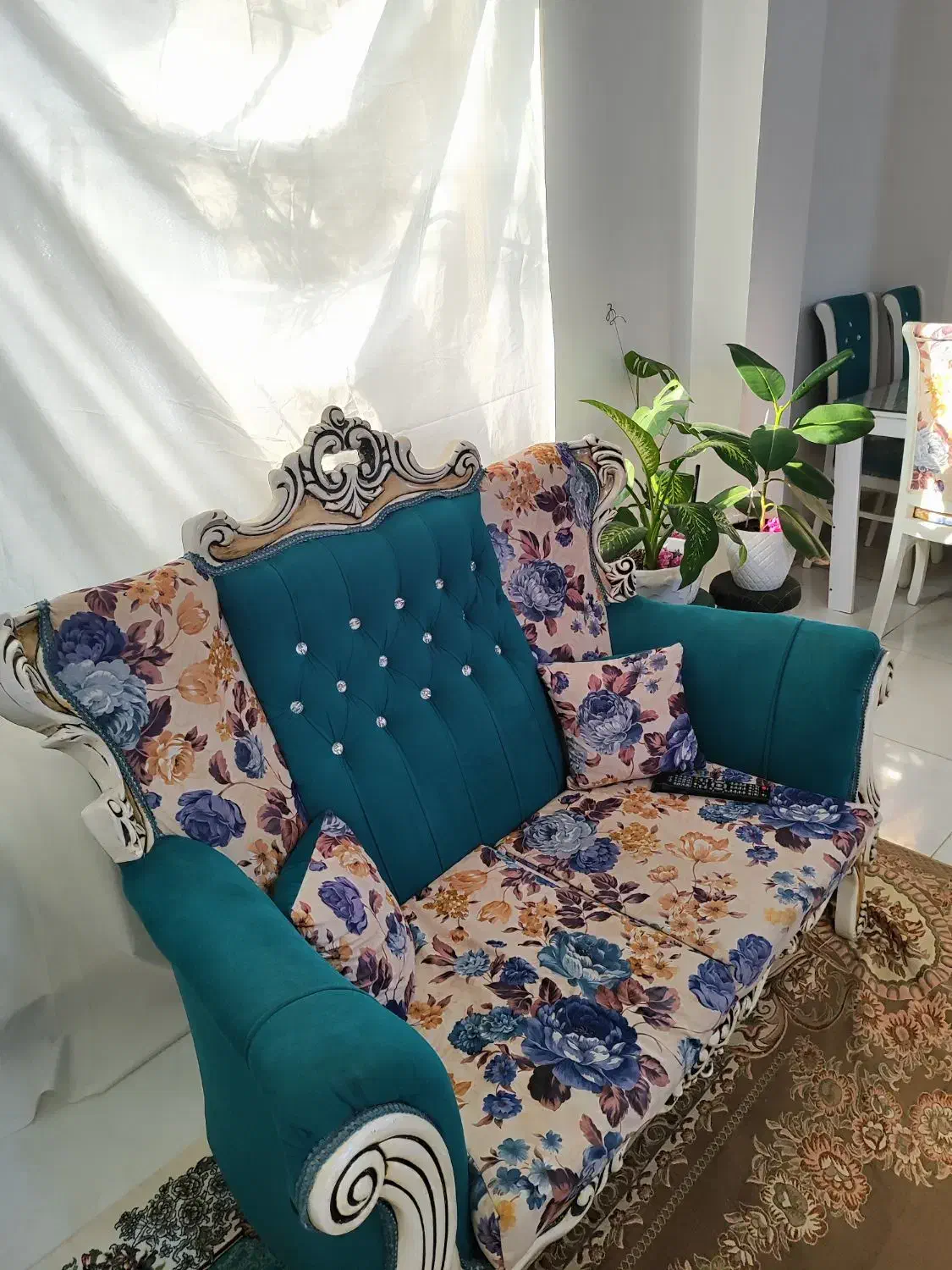 فروشی|مبلمان خانگی و میز عسلی|رشت, پاره بیجار|دیوار