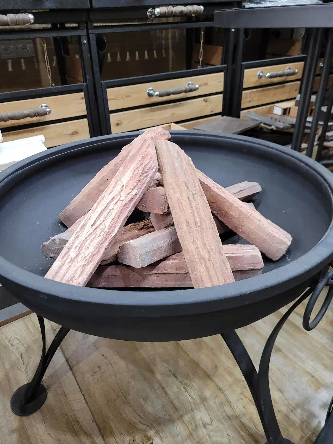 فروش ویژه هیزم نسوز شومینه و باربیکیو با تنوع بالا|بخاری، هیتر، شومینه|لاهیجان, جمهوری|دیوار