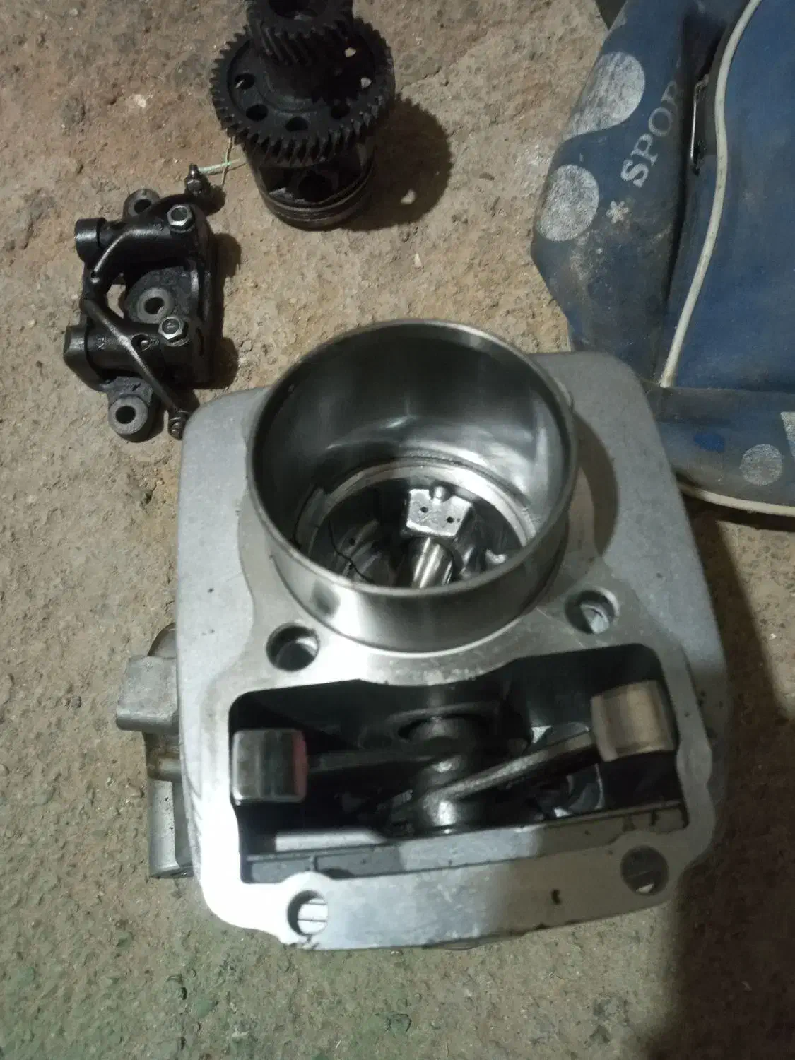 سیلندر هندا ۱۵۰ .سیلندر. اسبک.دندهتایم.|قطعات یدکی و لوازم جانبی|اسفراین, |دیوار