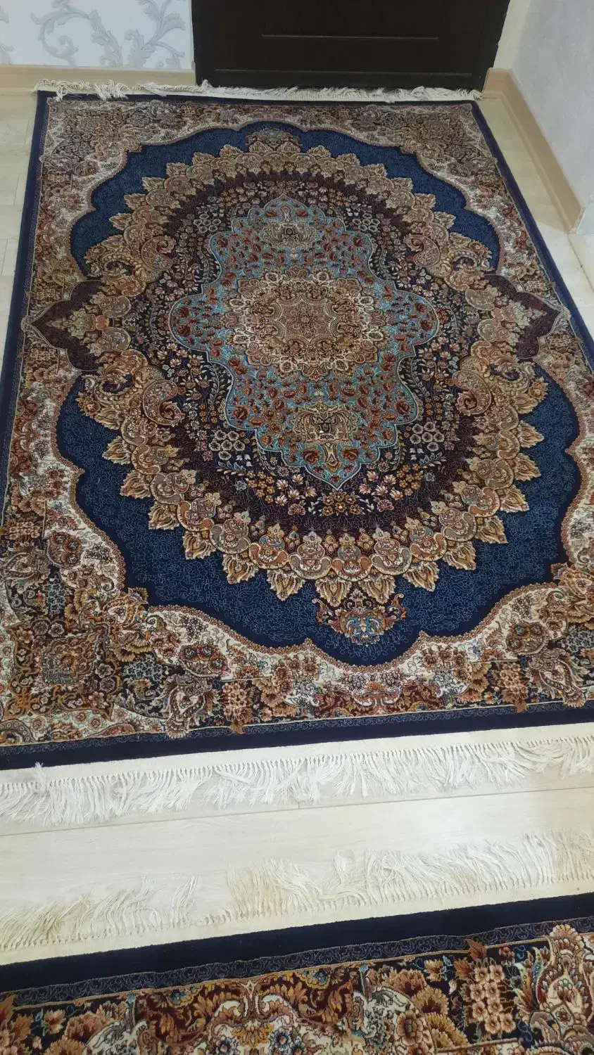 فرش ماشینی ارکیده ۷۰۰شانه بسیار کم استفاده شده|فرش|تبریز, |دیوار