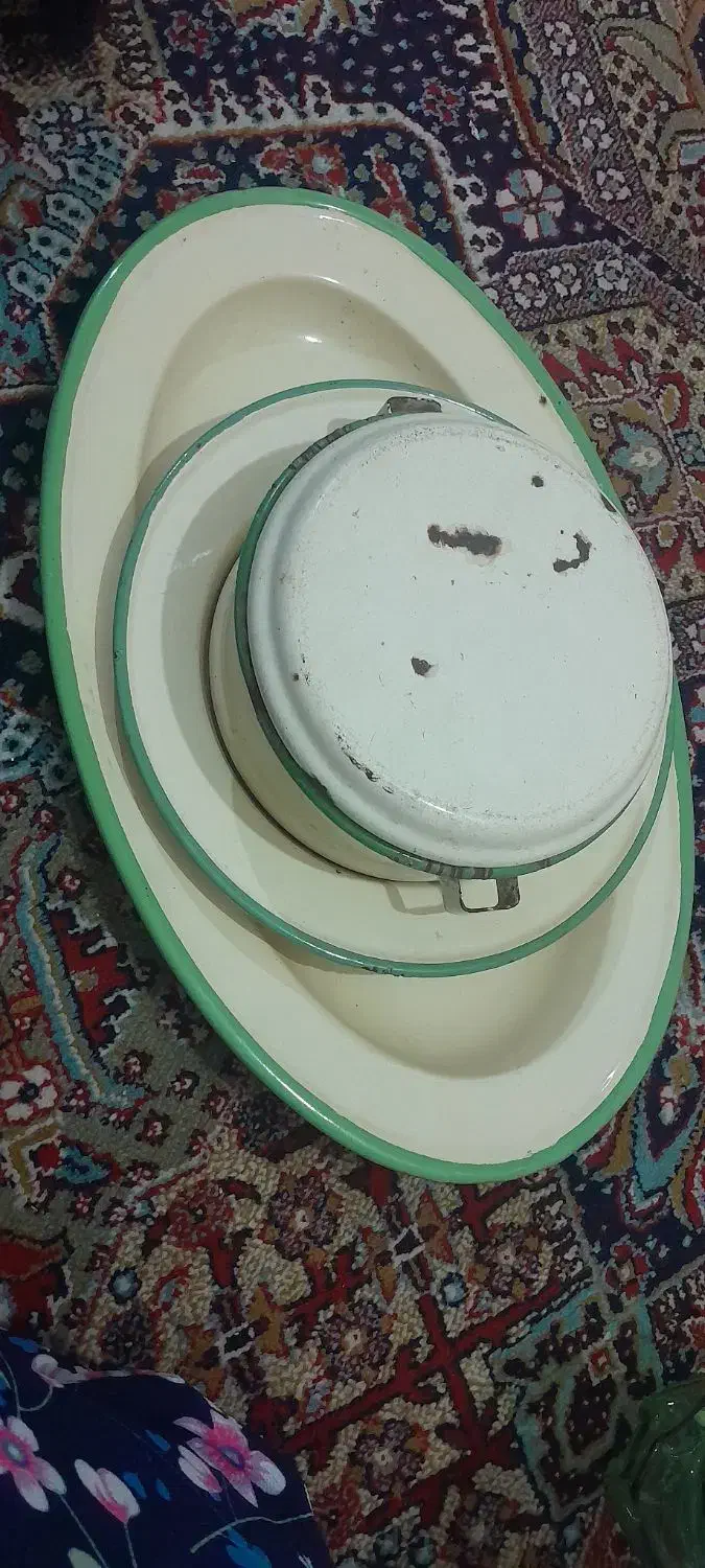 ظروف قدیمی|کلکسیون اشیاء عتیقه|رشت, رودبارتان|دیوار