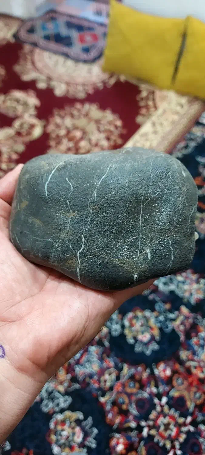 سنگهای مشکوک به ش ه ا ب|کلکسیون اشیاء عتیقه|بروجرد, |دیوار