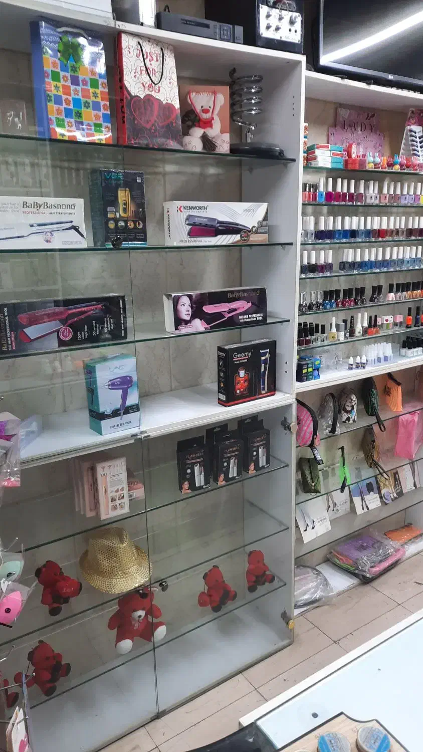 حراج کلی لوازم آرایشی|آرایشگاه و سالن‌های زیبایی|تهران, پرستار|دیوار