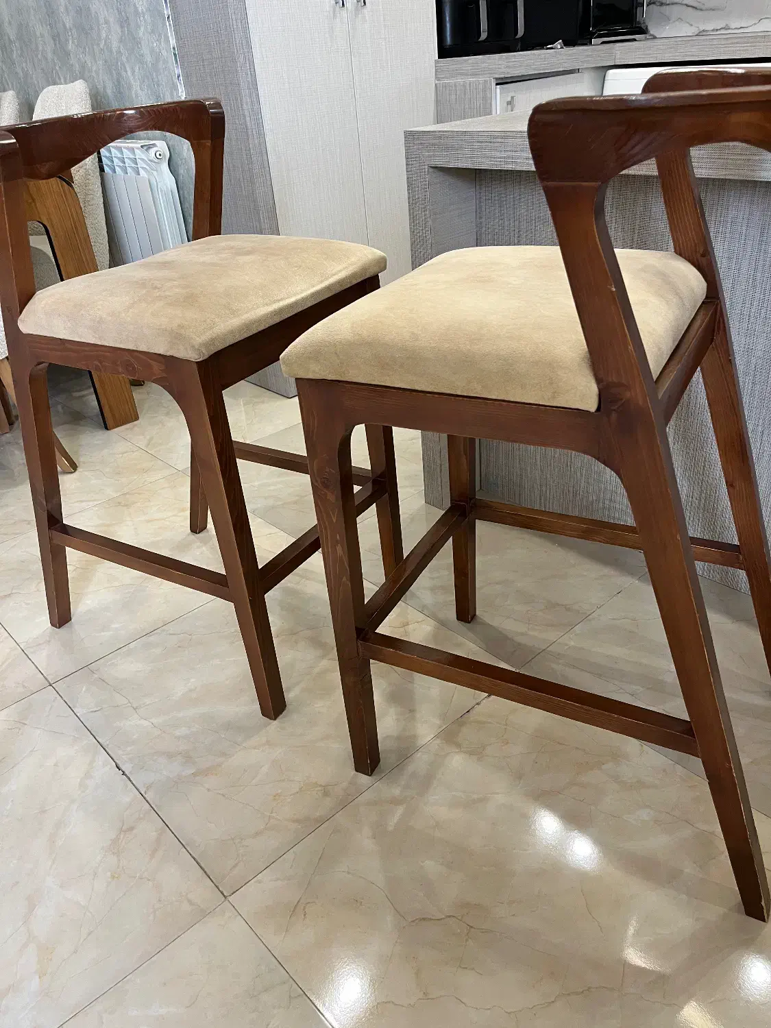 دو‌تا صندلی کانتر|میز و صندلی غذاخوری|آمل, |دیوار