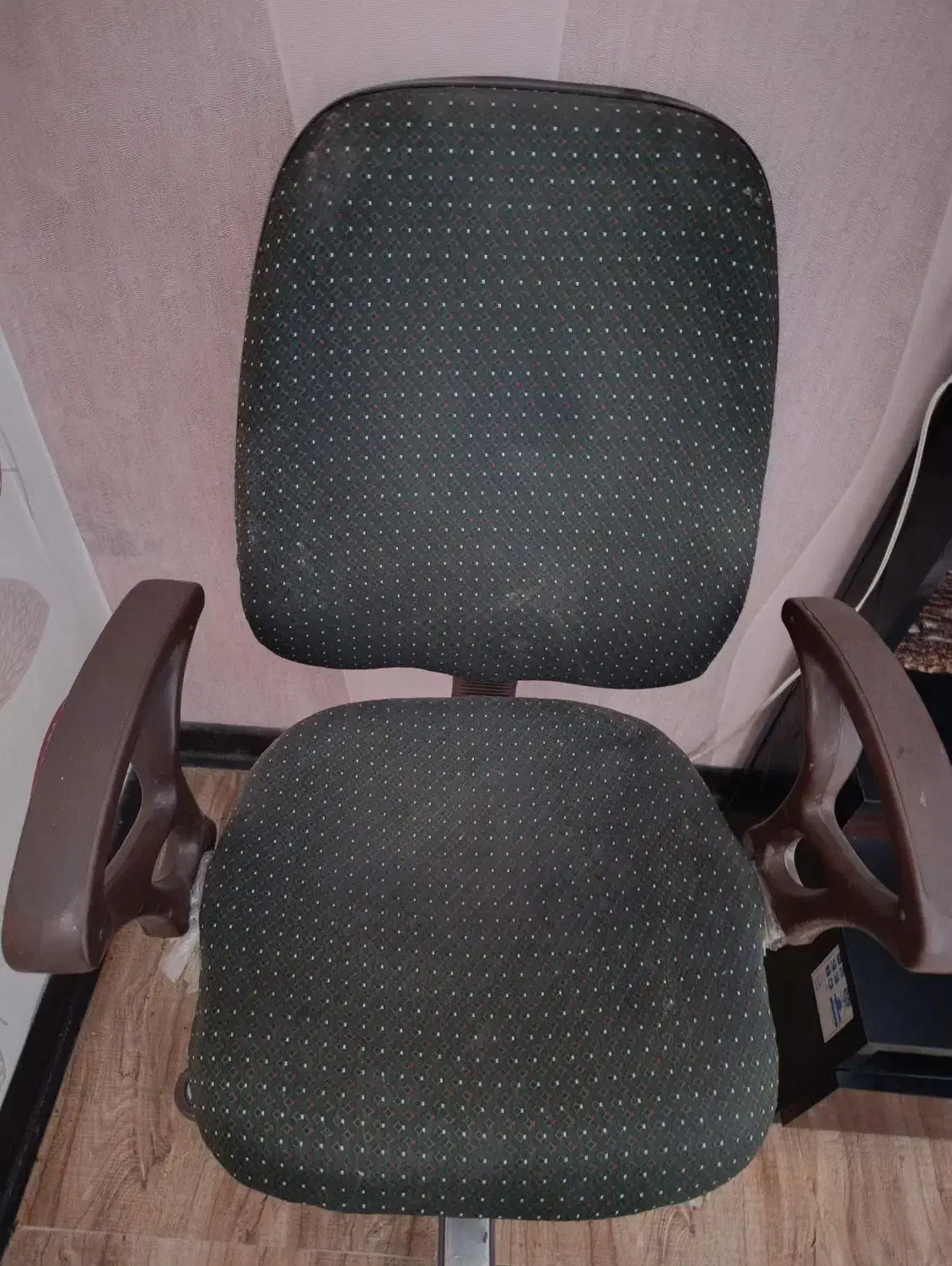 صندلی|صندلی و نیمکت|سیرجان, |دیوار