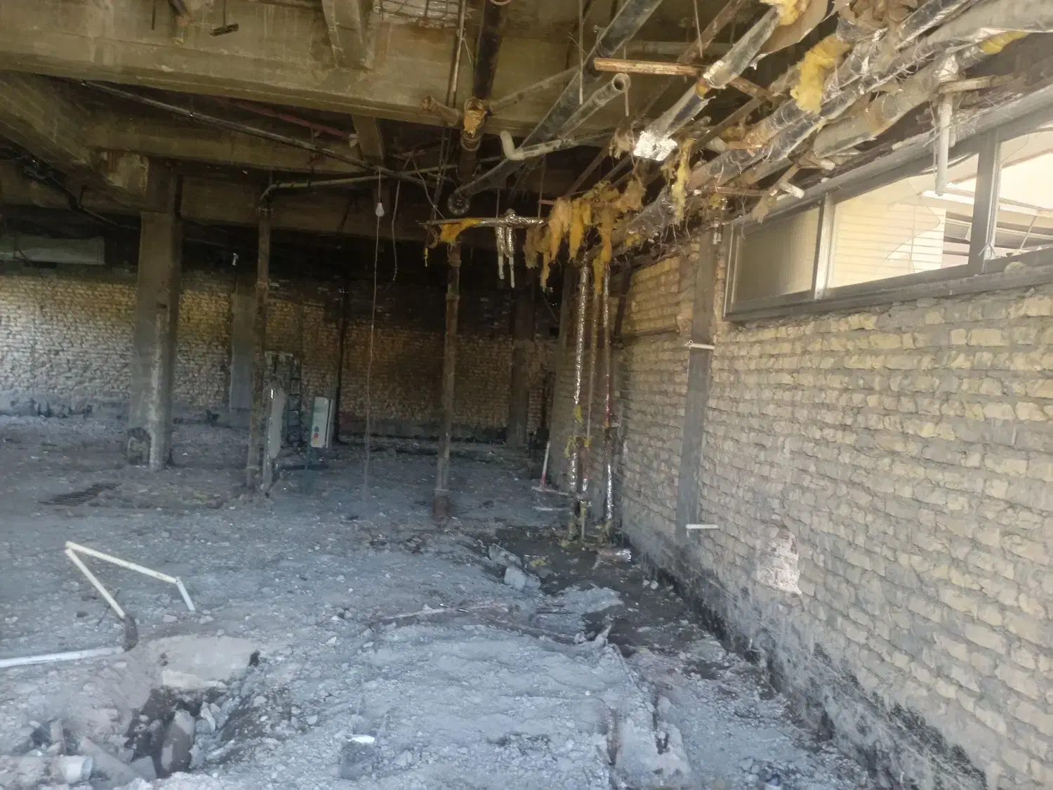 تخریب ساختمان فرسوده، گودبرداری|استخدام معماری، عمران و ساختمانی|تربت‌حیدریه, ۴۵ متری|دیوار