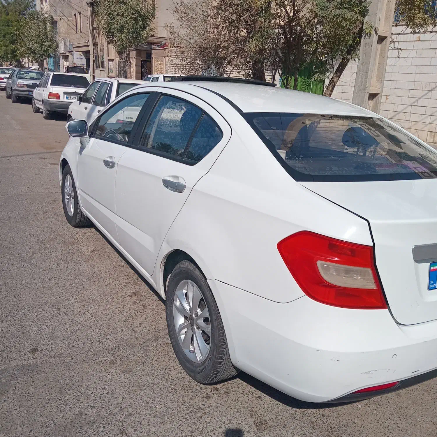 برلیانس H230 اتومات ۹۶|خودرو سواری و وانت|باقرشهر, |دیوار