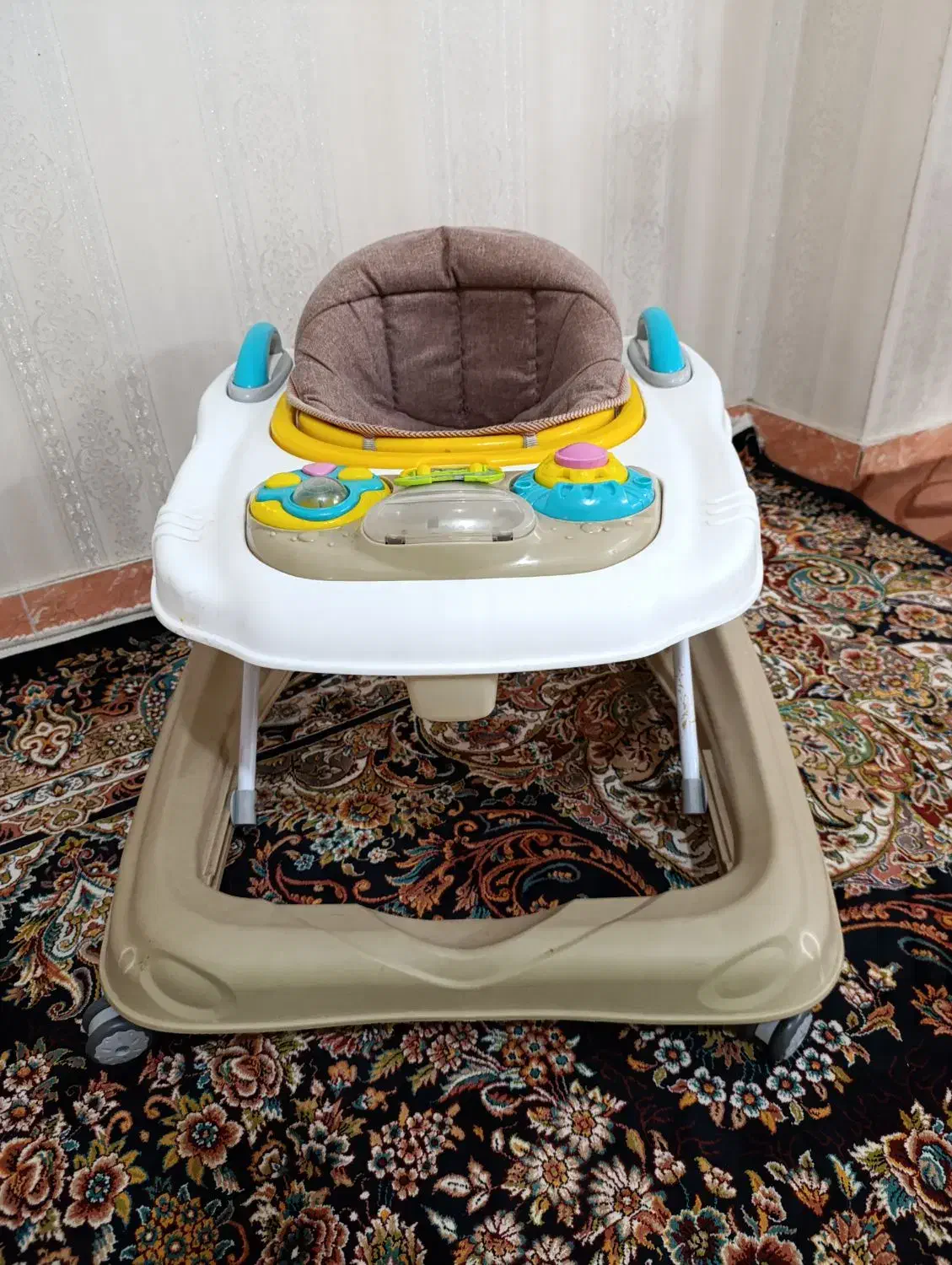 روروئک دلیجان|کالسکه و لوازم جانبی|قرچک, زیبا شهر|دیوار