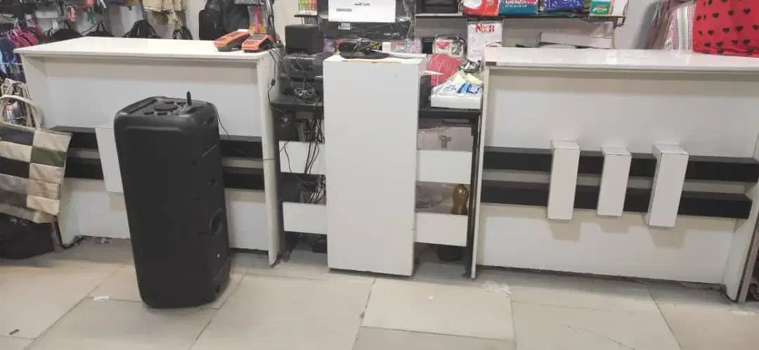 میز کامپیوتر و پیشخوان|میز تحریر و کامپیوتر|اصفهان, رکن الدوله شرقی|دیوار