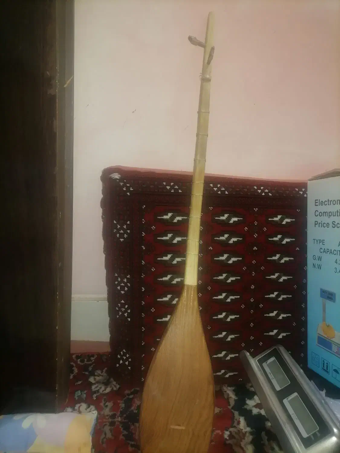 دوتار کاسه کوچک خوش صدا درخت توت|سازهای سنتی|گرگان, |دیوار