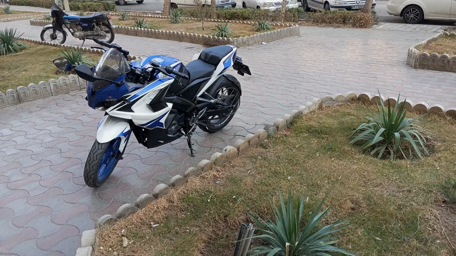 پالس rs مدل ۱۴۰۰|موتورسیکلت|اصفهان, سروستان|دیوار