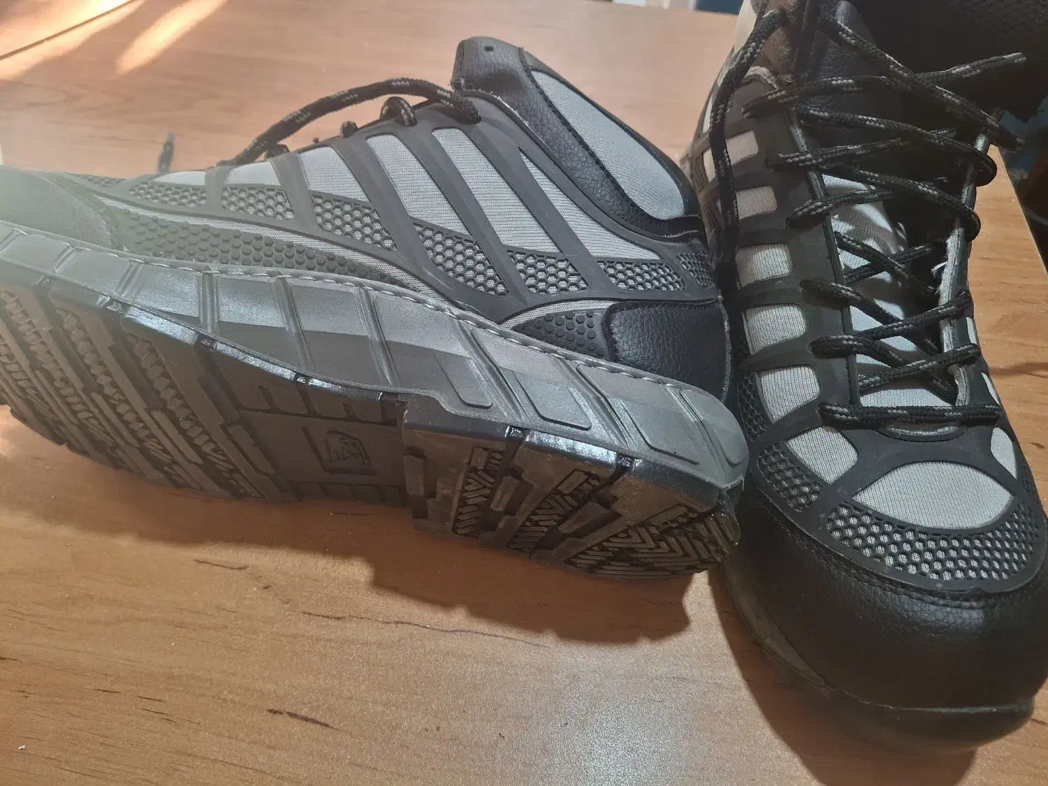 کفش ایمنی مهندسی|کیف، کفش، کمربند|ایلام, |دیوار