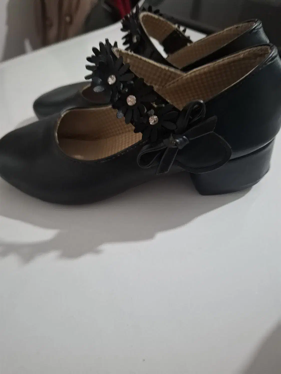 کفش|کیف، کفش، کمربند|رشت, حمیدیان|دیوار